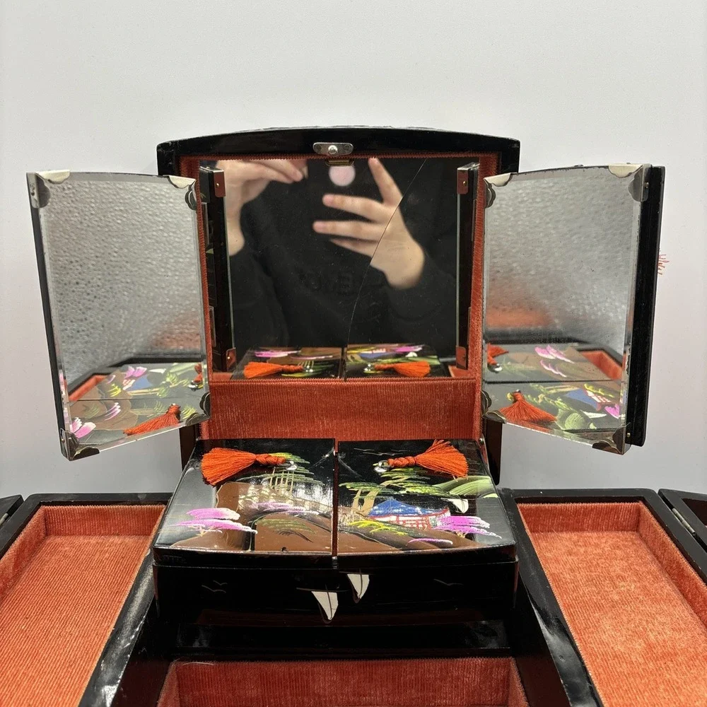 Vintage Japanese Black Lacquer Jewelry Music Box Painted Mountain Pagoda READ